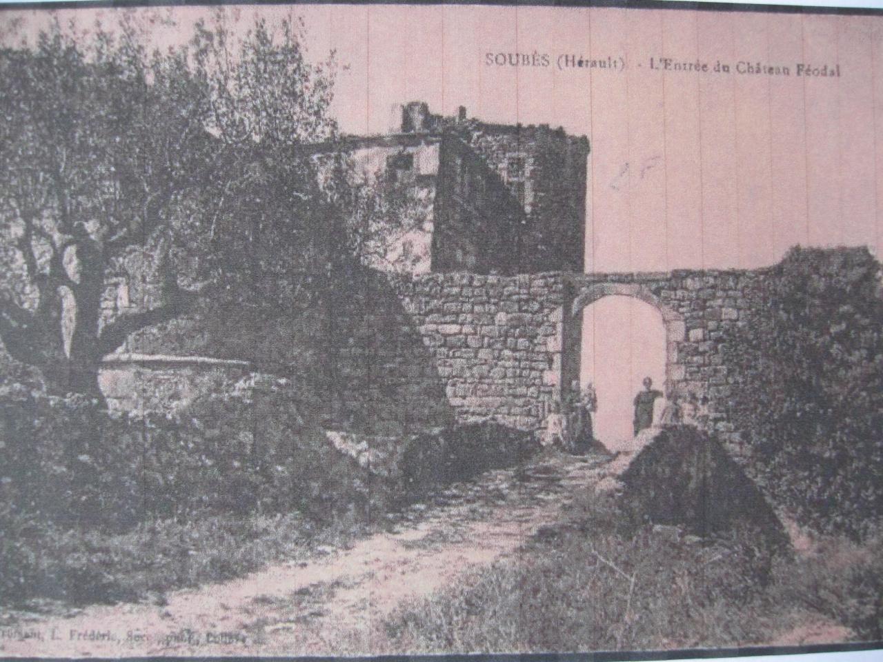 Le château de Peyrottes de Soubès au 19ème siècle avant restauration